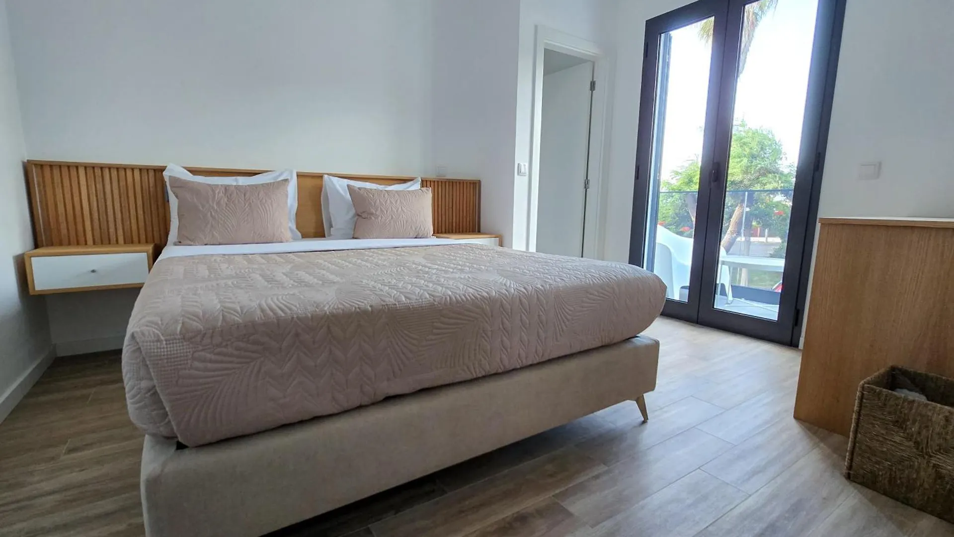 Pensjonat S A L - Beach Apartments Canical Portugalia