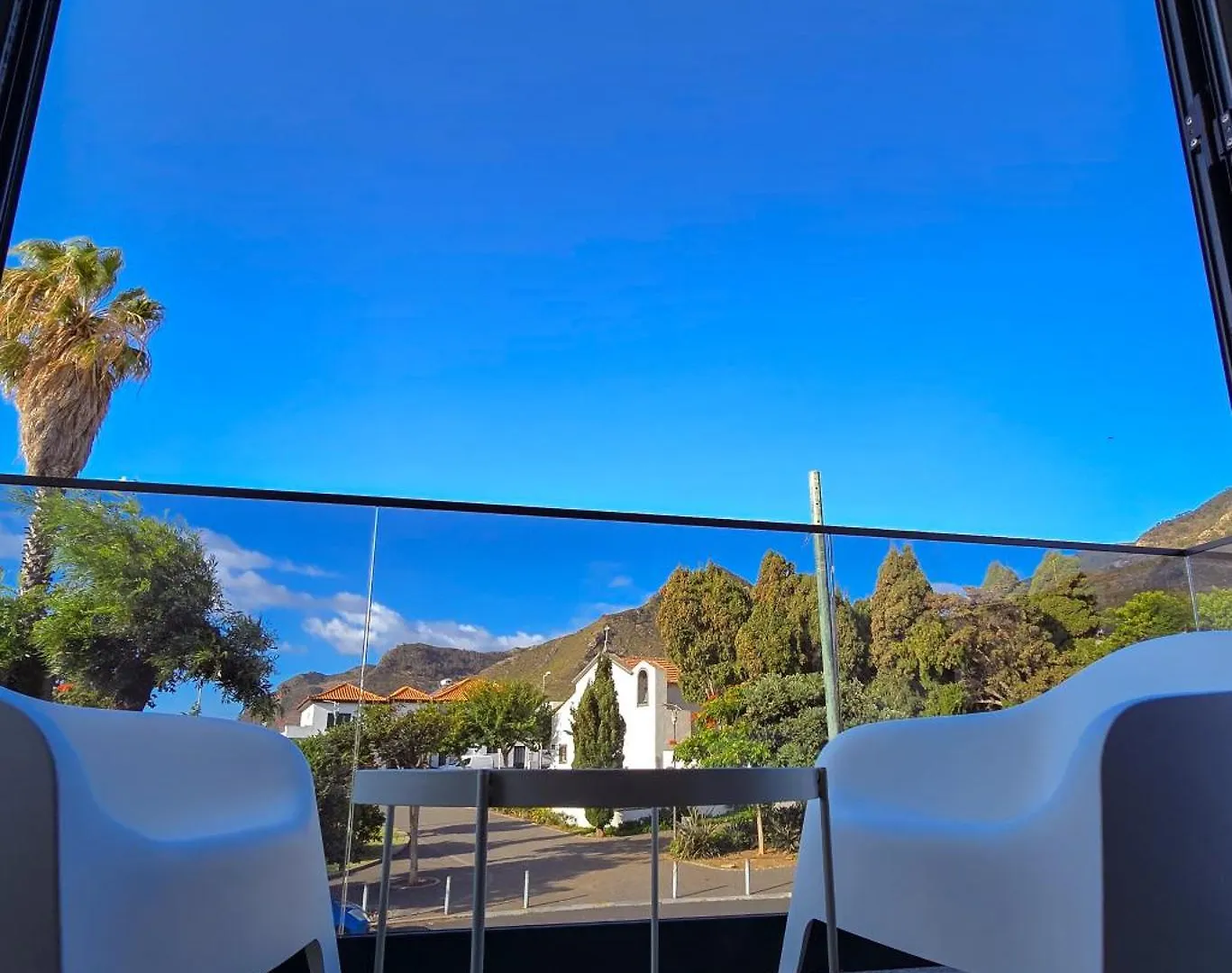 S A L - Beach Apartments Canical location